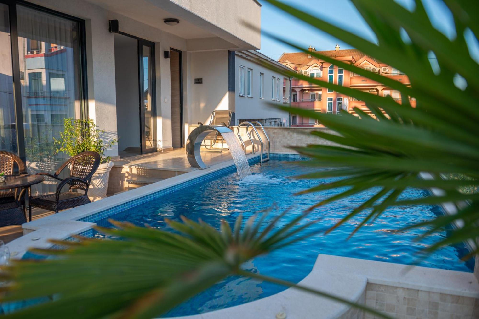 Premium Berlin With Pool Bed and Breakfast Ούλτσιν Εξωτερικό φωτογραφία