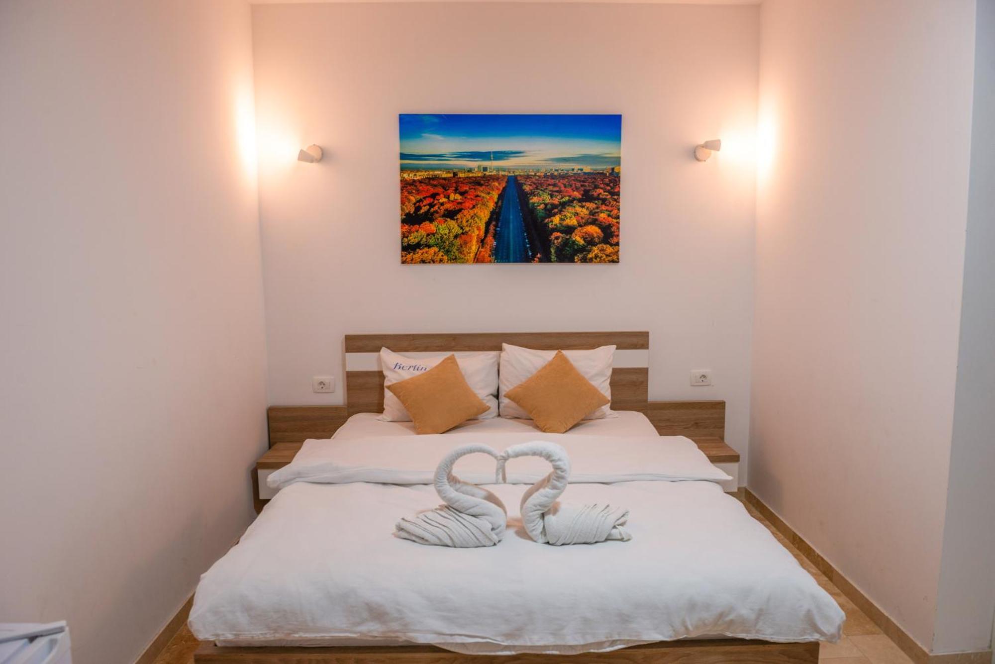 Premium Berlin With Pool Bed and Breakfast Ούλτσιν Εξωτερικό φωτογραφία