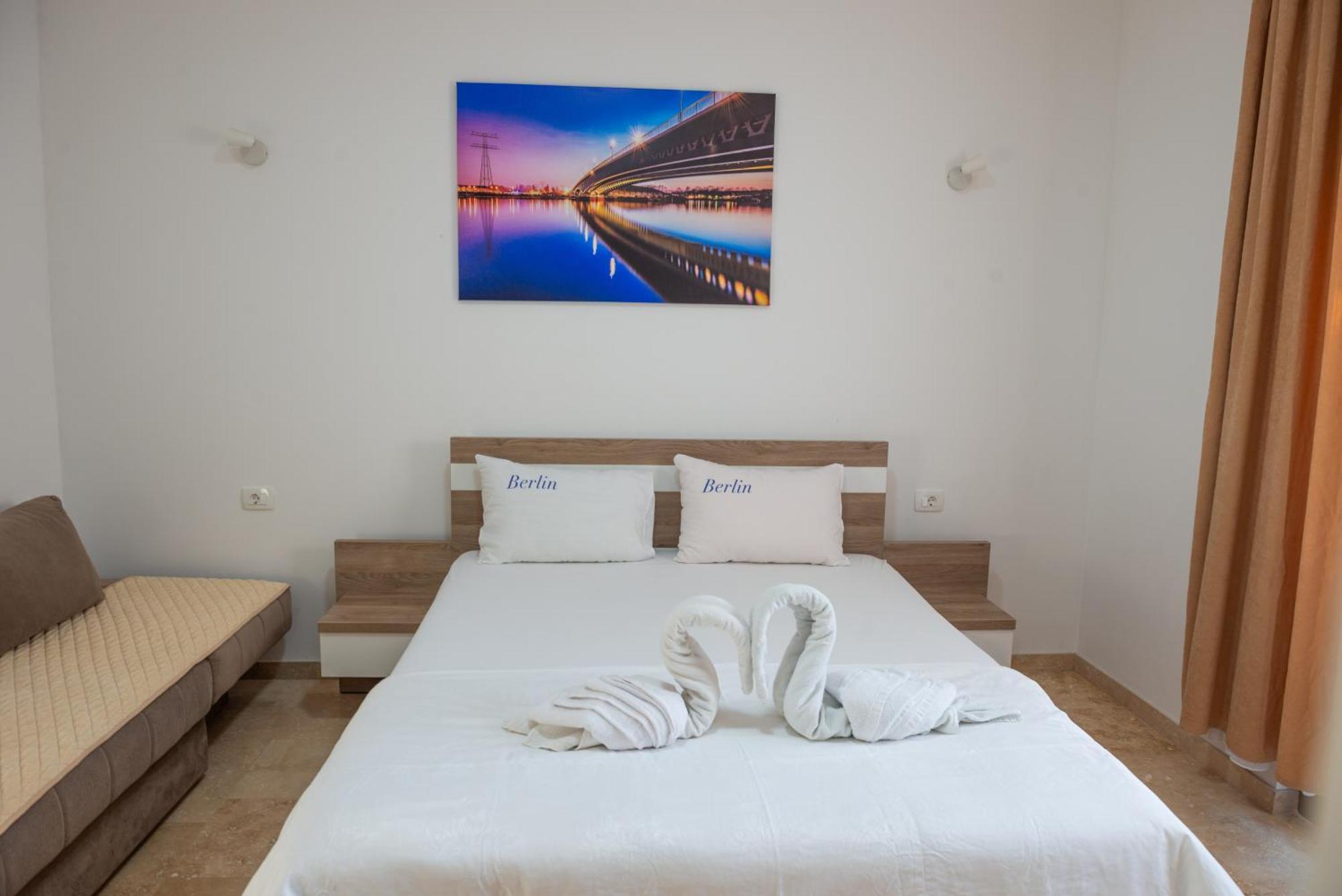 Premium Berlin With Pool Bed and Breakfast Ούλτσιν Δωμάτιο φωτογραφία